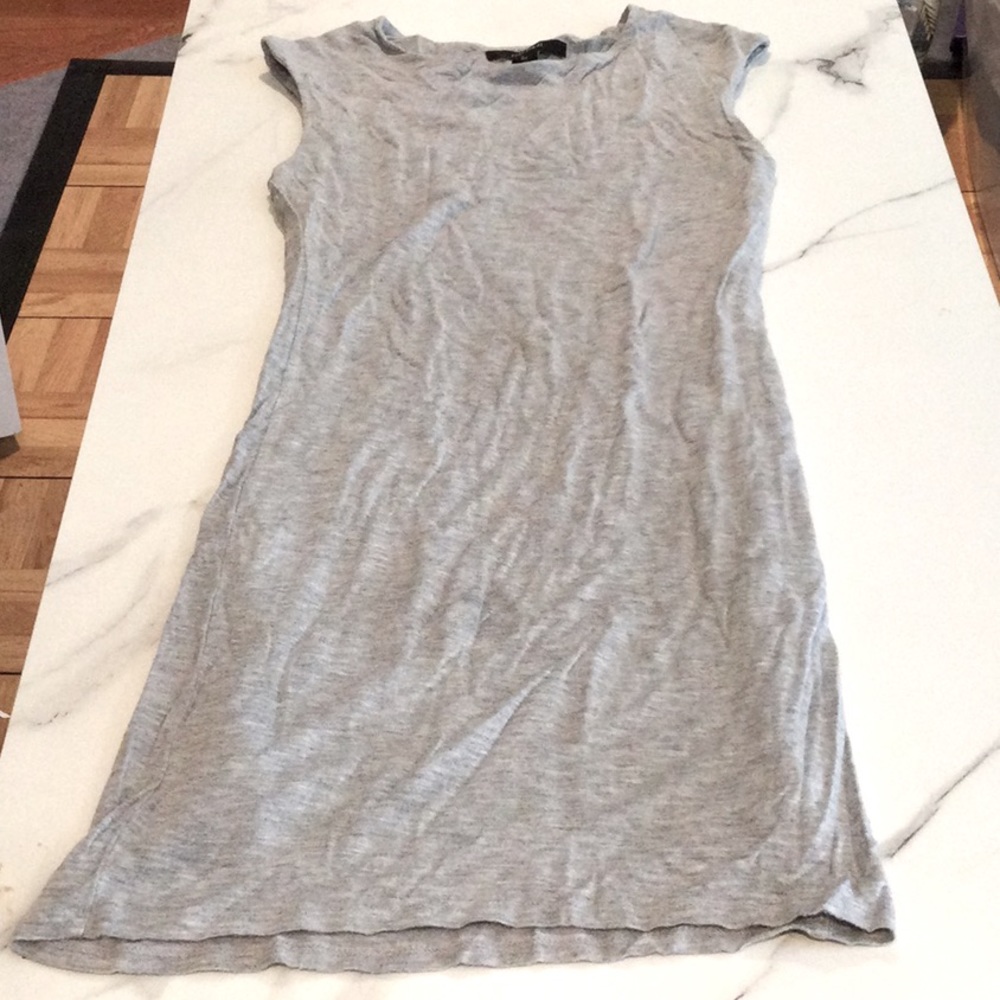 Forever 21 gray scoop neck midi sleeveless fitted dress.Small.